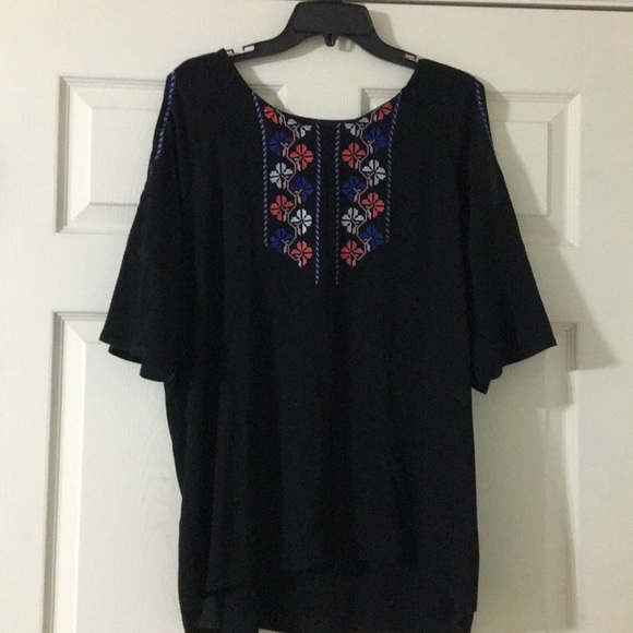 Lee Tops - Cold shoulder tunic XL